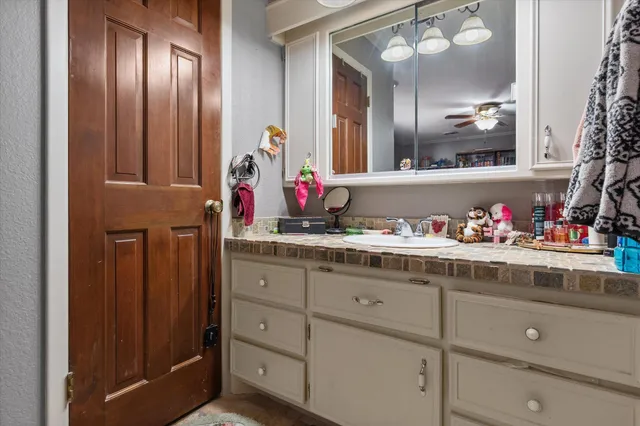 $310,000 | 1804 West Ave H, Muleshoe, TX 79347