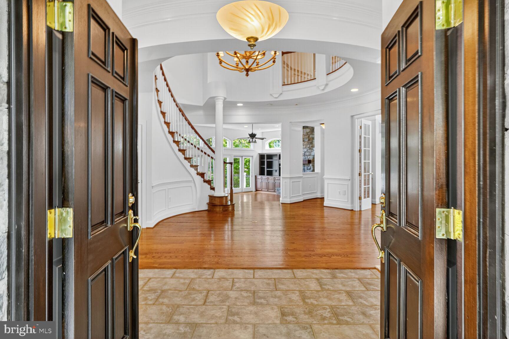 3950 27th Road North Arlington, VA 22207 - Photo 5 of 86 Beauty and space await