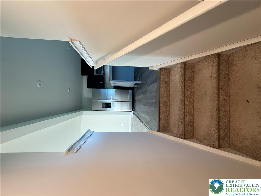 2126 Cross Country Road Northampton, PA 18067 - Photo 5 of 34 Gallery Image 5