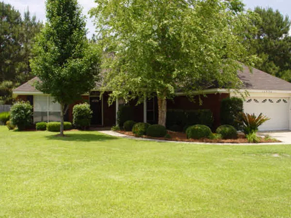 $1,200 | 10496 South Side Loop, Fairhope, AL 36532