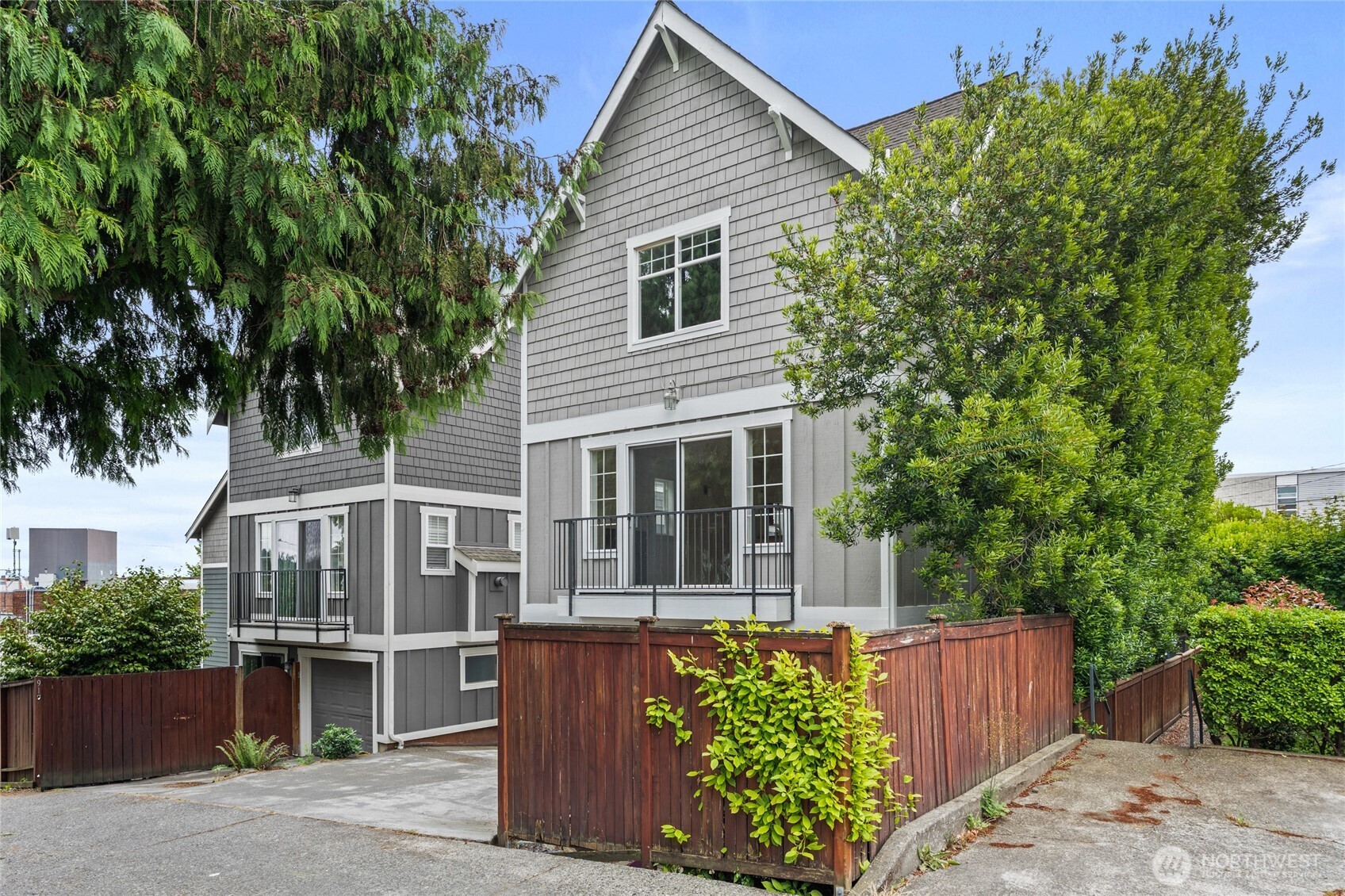 910 North 74th Street Seattle, WA 98103 - Photo 2 of 25