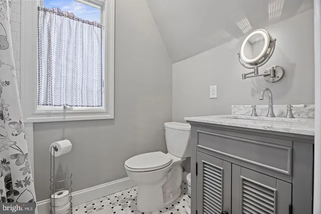 $1,800,000 | 22 Grassy Lake Road, Shamong, NJ 08088