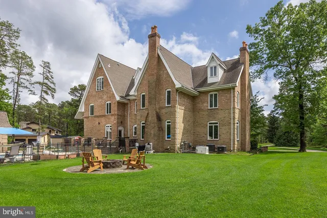 $1,800,000 | 22 Grassy Lake Road, Shamong, NJ 08088