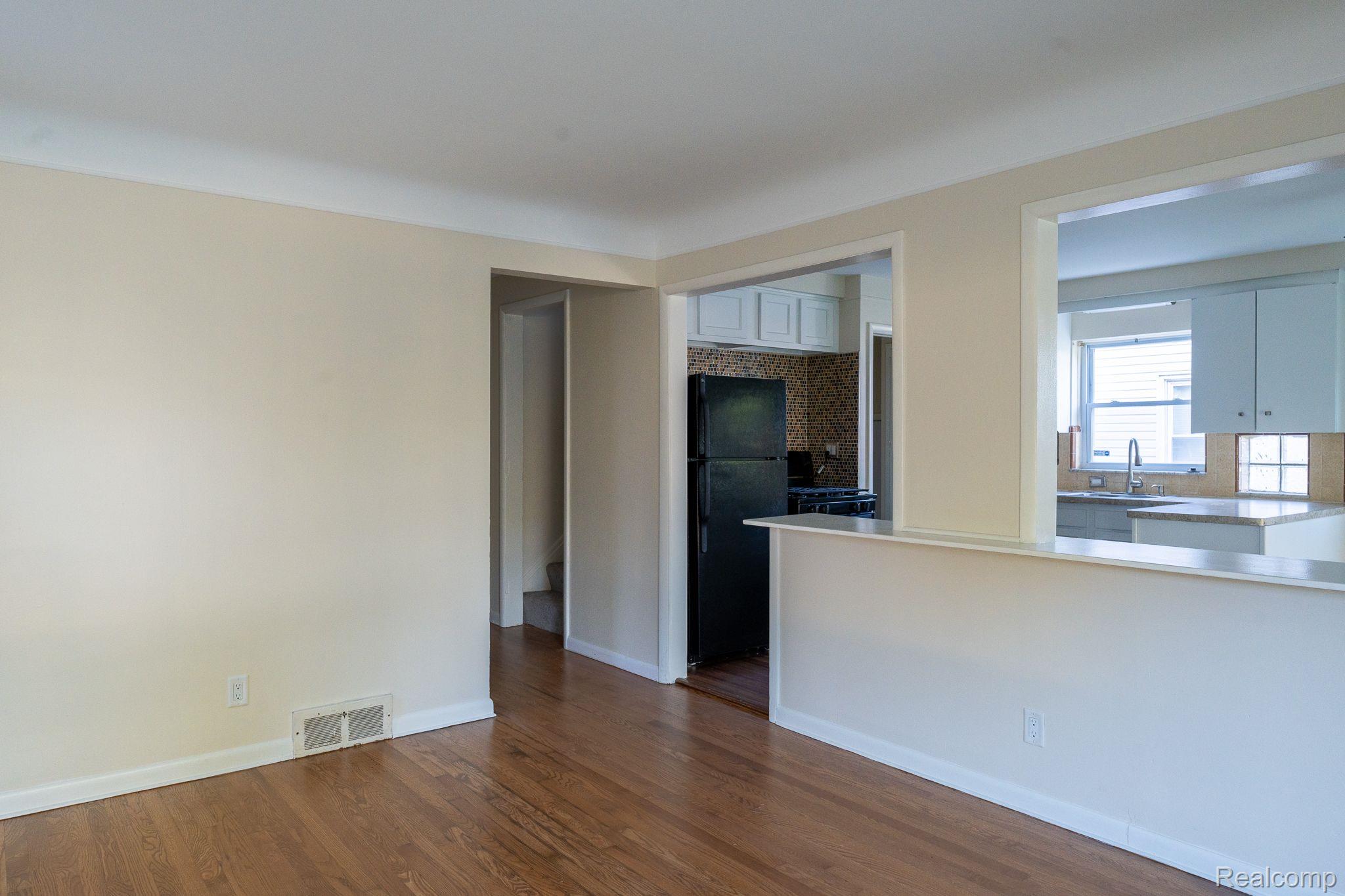 4212 Greenfield Road Berkley, MI 48072 - Photo 5 of 19 Gallery Image 5