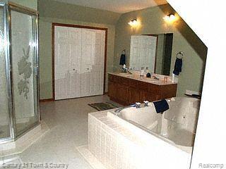 6907 Dryden Road Almont, MI 48003 - Photo 15 of 21 MASTER BATH