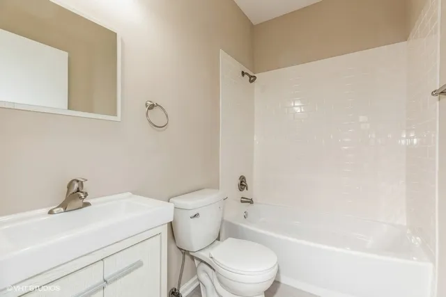 $119,900 | 1431 West 108th Street, Unit D, Chicago, IL 60643