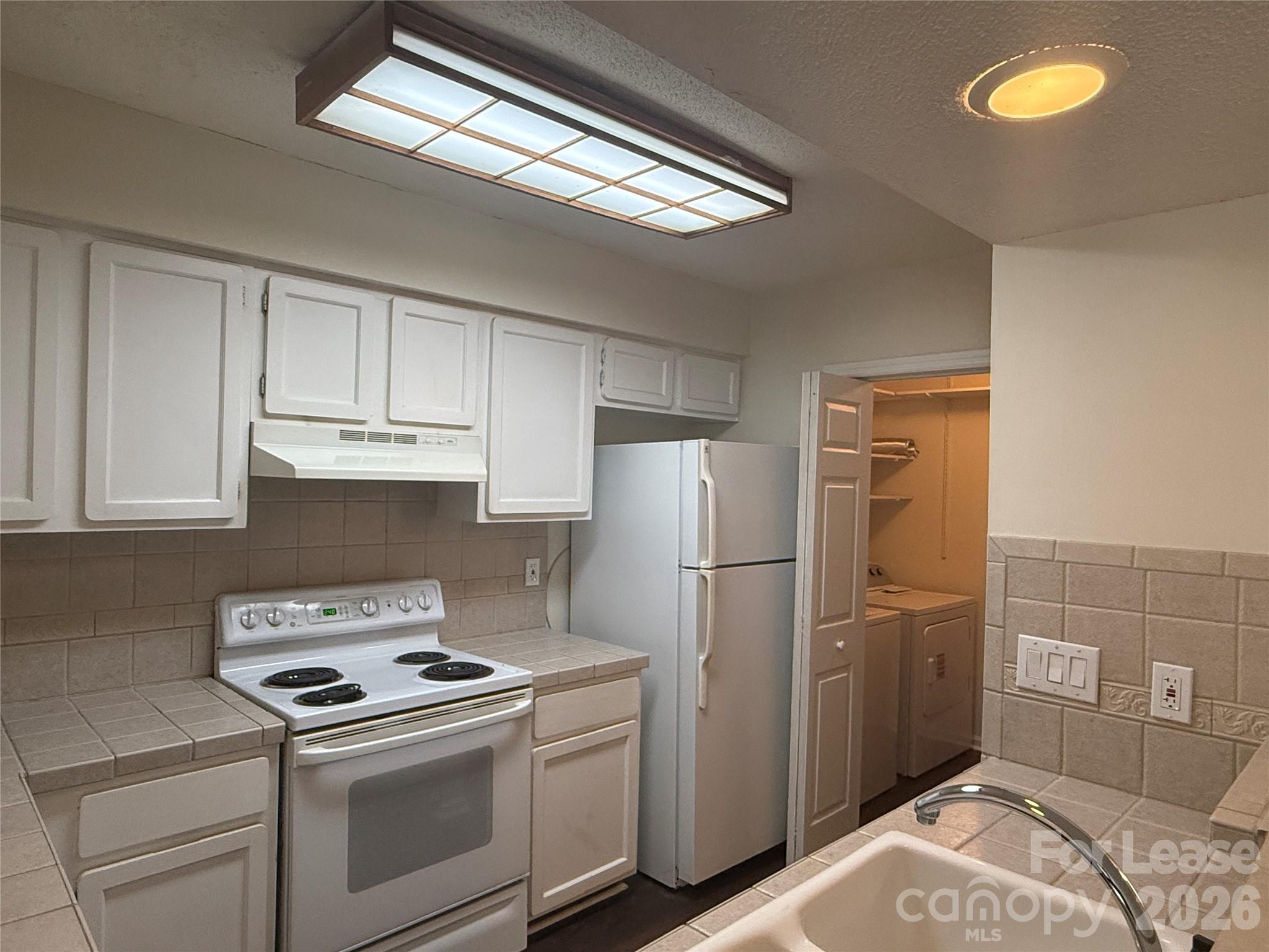 11000 Carmel Crossing Road Charlotte, NC 28226 - Photo 5 of 12