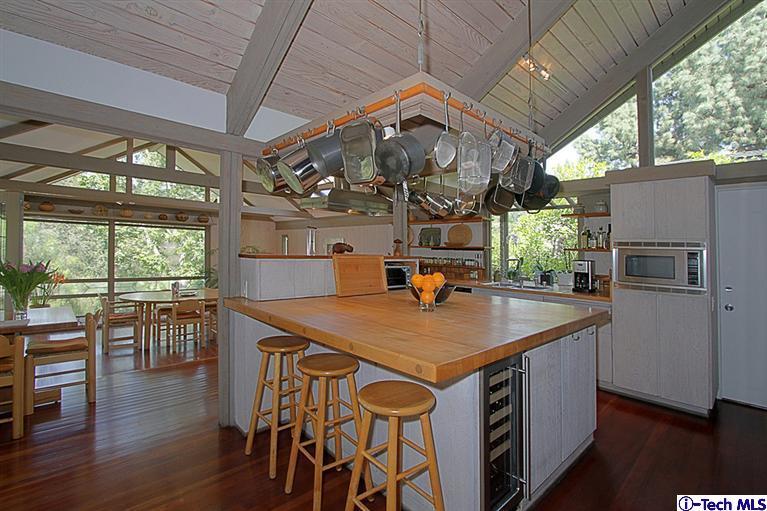 371 Manford Way Pasadena, CA 91105 - Photo 12 of 44 Additional Photo