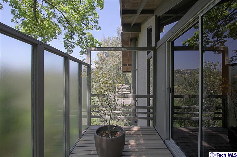 371 Manford Way Pasadena, CA 91105 - Photo 19 of 44 Additional Photo