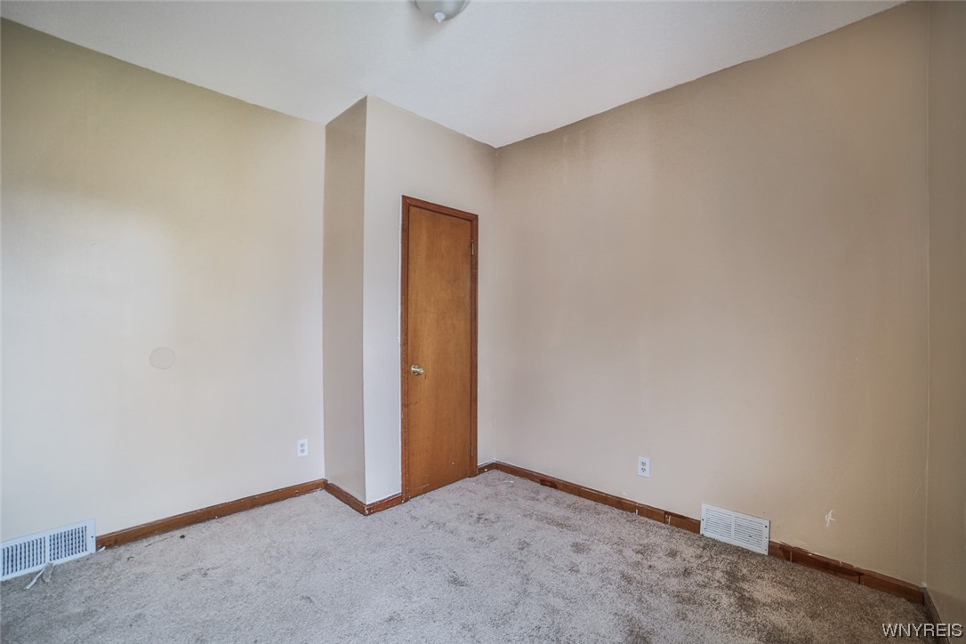 214 Abbott Road Buffalo, NY 14220 - Photo 29 of 50