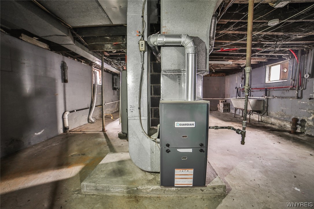 214 Abbott Road Buffalo, NY 14220 - Photo 31 of 50