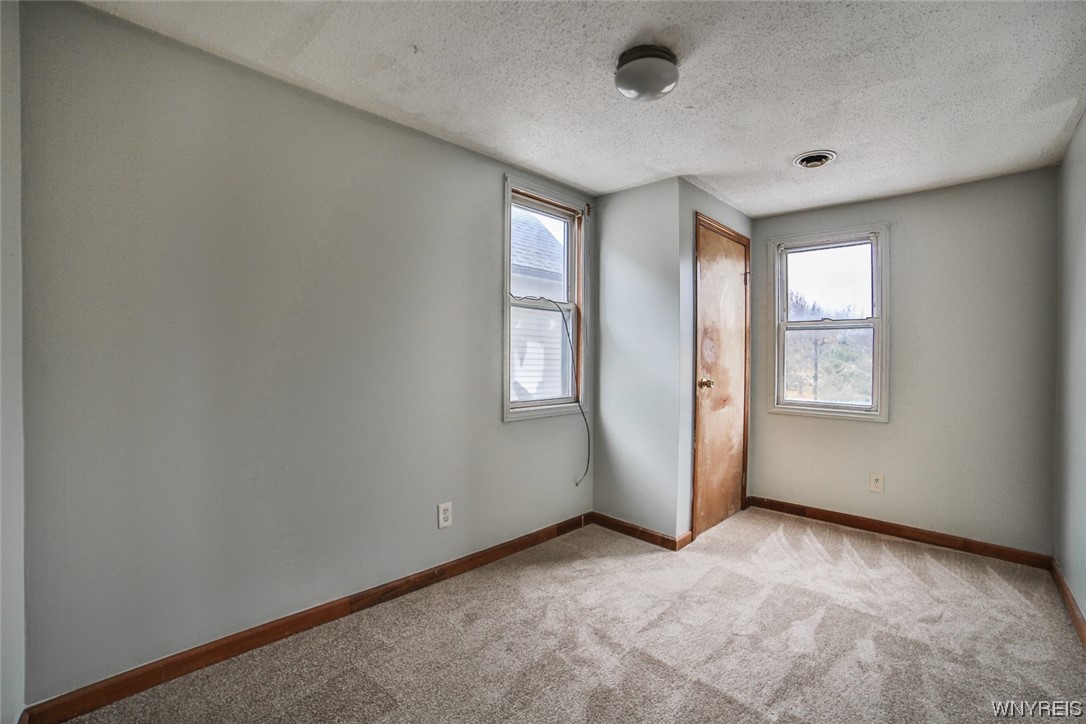 214 Abbott Road Buffalo, NY 14220 - Photo 37 of 50