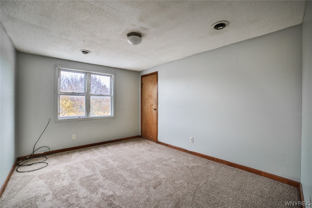 214 Abbott Road Buffalo, NY 14220 - Photo 40 of 50