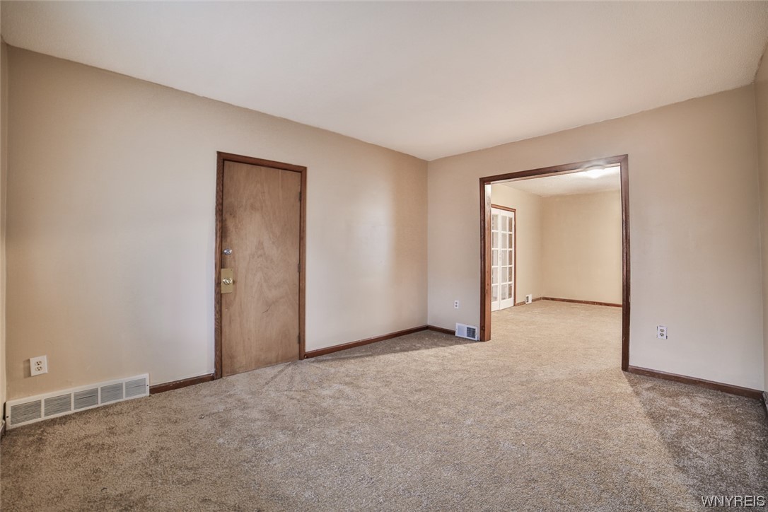 214 Abbott Road Buffalo, NY 14220 - Photo 10 of 50