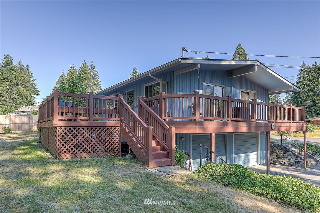 2810 Country Club Road Northwest Olympia, WA 98502 - Photo 2 of 25 Gallery Image 2