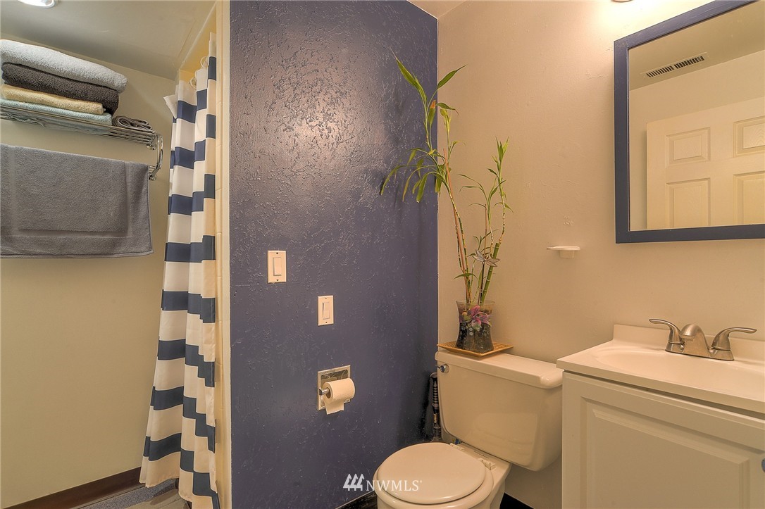 2810 Country Club Road Northwest Olympia, WA 98502 - Photo 22 of 25 Gallery Image 22