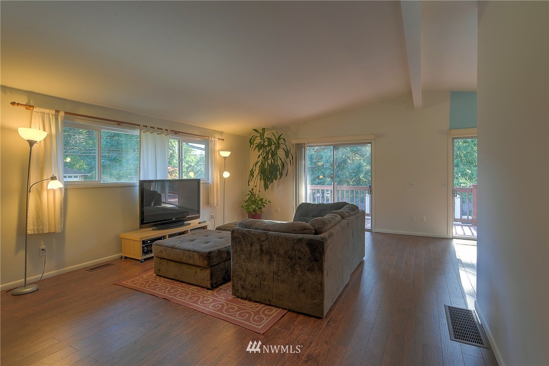 2810 Country Club Road Northwest Olympia, WA 98502 - Photo 7 of 25 Gallery Image 7