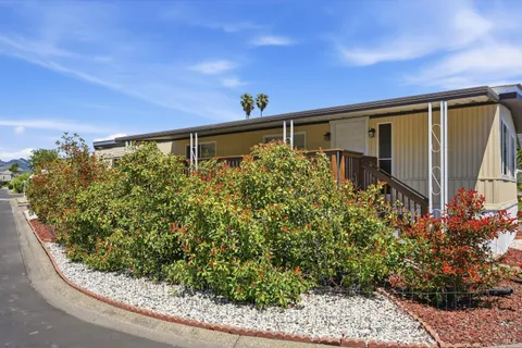 $193,900 | 34 Magnolia Drive, Calistoga, CA 94515
