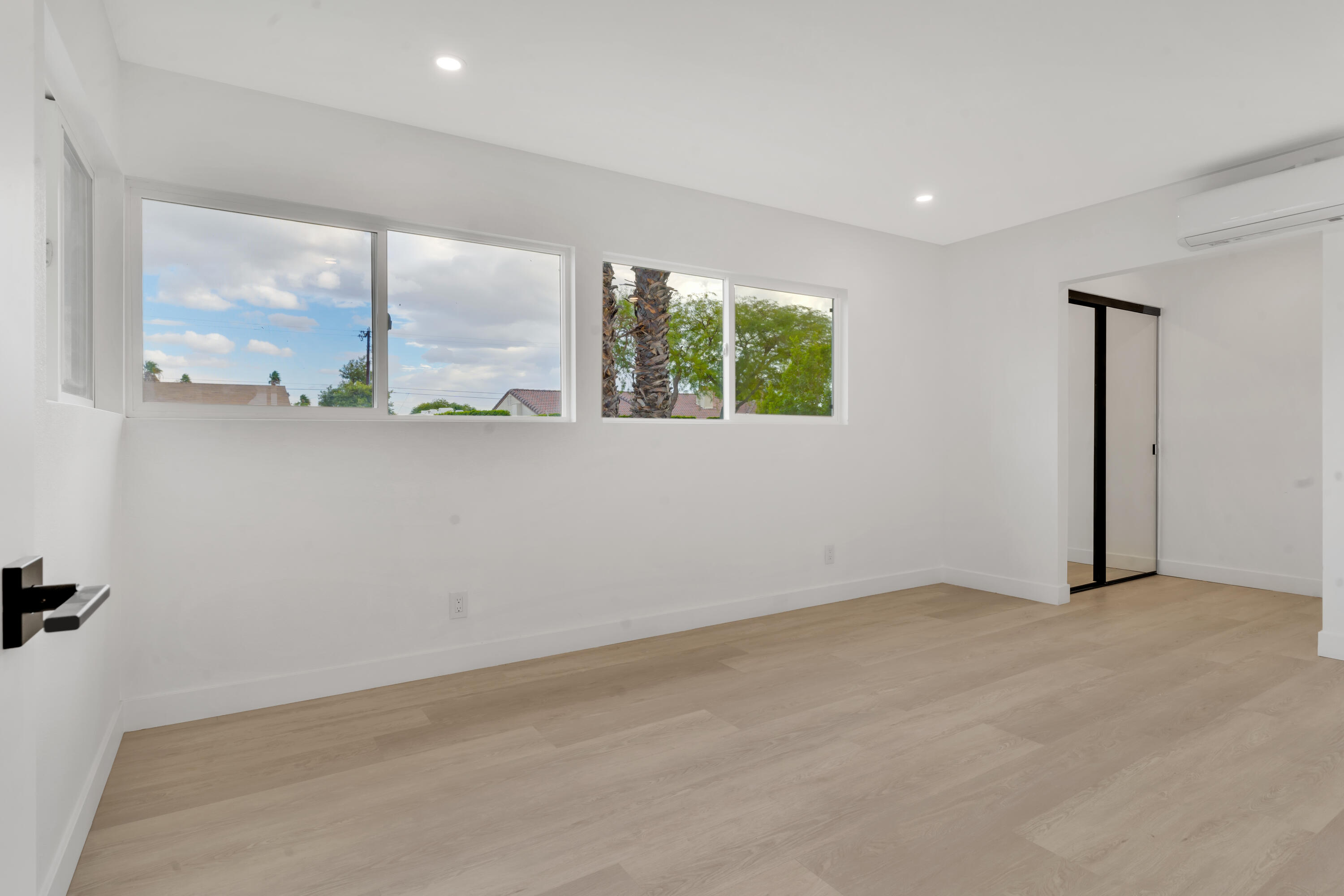 3087 North Biskra Road Palm Springs, CA 92262 - Photo 26 of 31 an empty room with windows