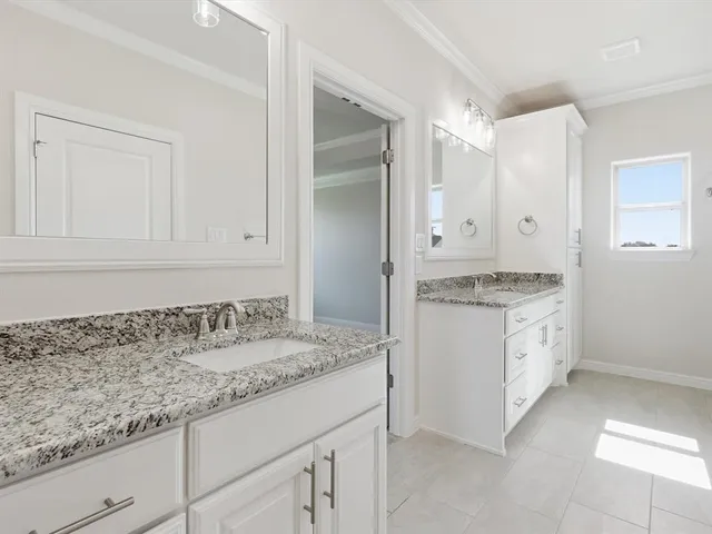 $316,888 | 724 Raylan, Springtown, TX 76082