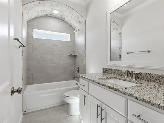 $316,888 | 724 Raylan, Springtown, TX 76082