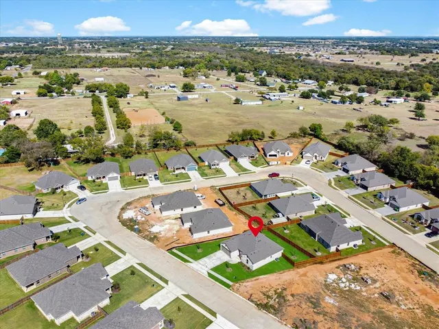 $316,888 | 724 Raylan, Springtown, TX 76082