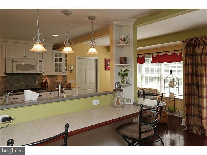318 Garden Road Oreland, PA 19075 - Photo 7 of 23 Kitchen