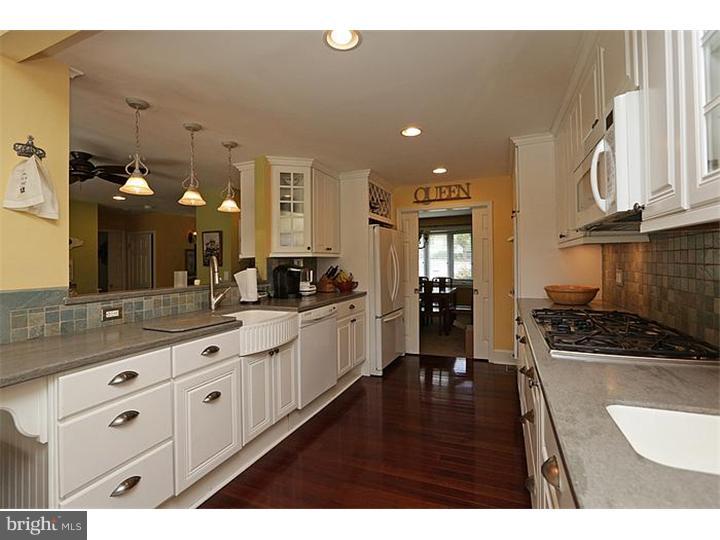 318 Garden Road Oreland, PA 19075 - Photo 9 of 23 Kitchen