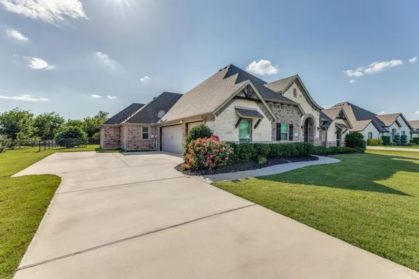 $659,000 | 1310 Oliver Creek Lane, Justin, TX 76247