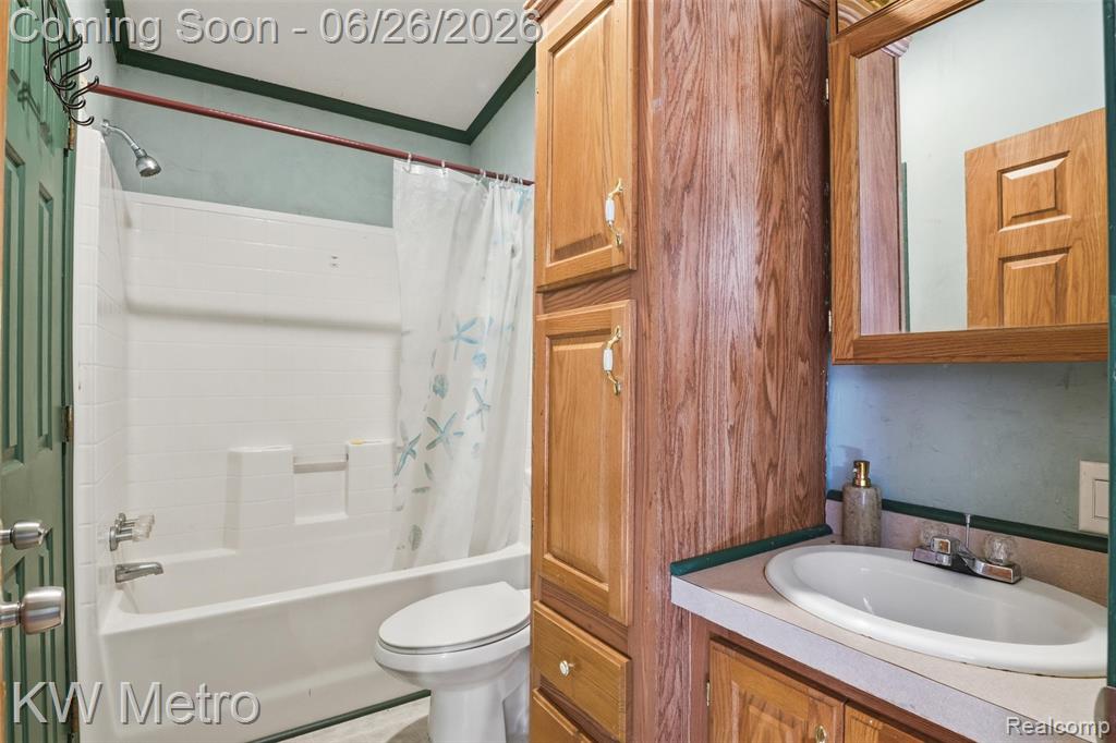 22733 Sumpter Road Belleville, MI 48111 - Photo 29 of 52