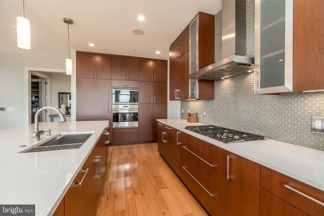 $3,100,000 | 601 North Fairfax Street, Unit 513, Alexandria, VA 22314