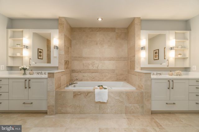 $3,100,000 | 601 North Fairfax Street, Unit 513, Alexandria, VA 22314