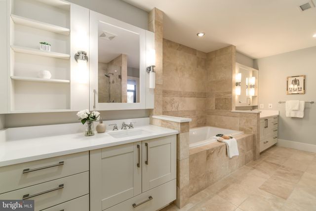 $3,100,000 | 601 North Fairfax Street, Unit 513, Alexandria, VA 22314