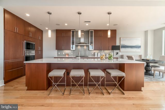 $3,100,000 | 601 North Fairfax Street, Unit 513, Alexandria, VA 22314