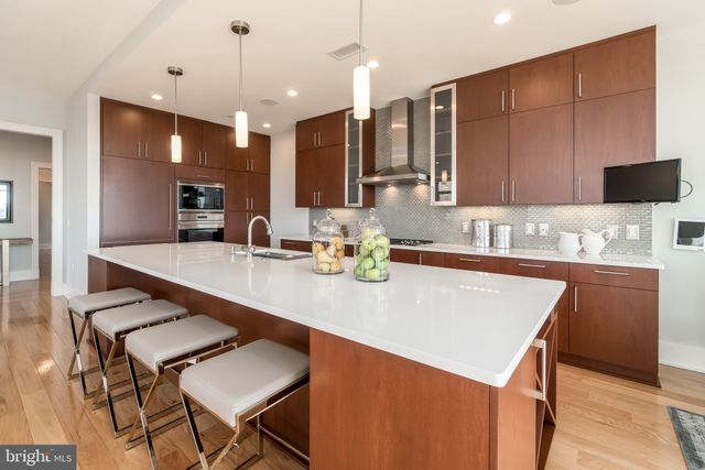 $3,100,000 | 601 North Fairfax Street, Unit 513, Alexandria, VA 22314