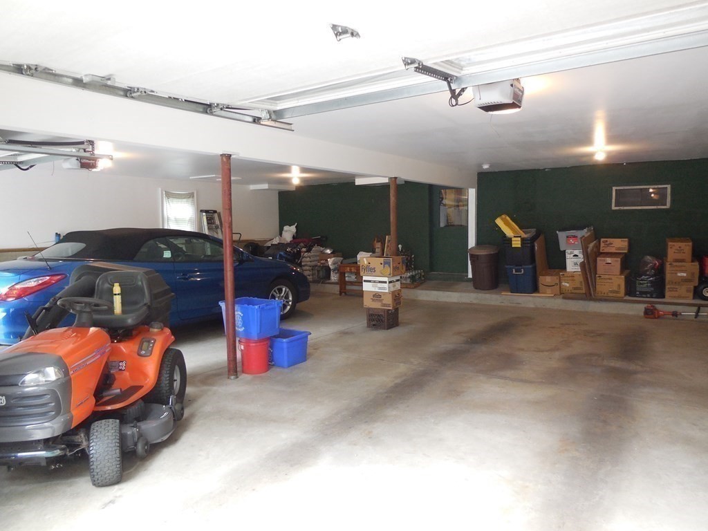 85 Mountain Road Holyoke, MA 01040 - Photo 23 of 28