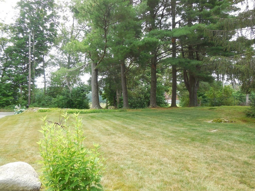 85 Mountain Road Holyoke, MA 01040 - Photo 24 of 28