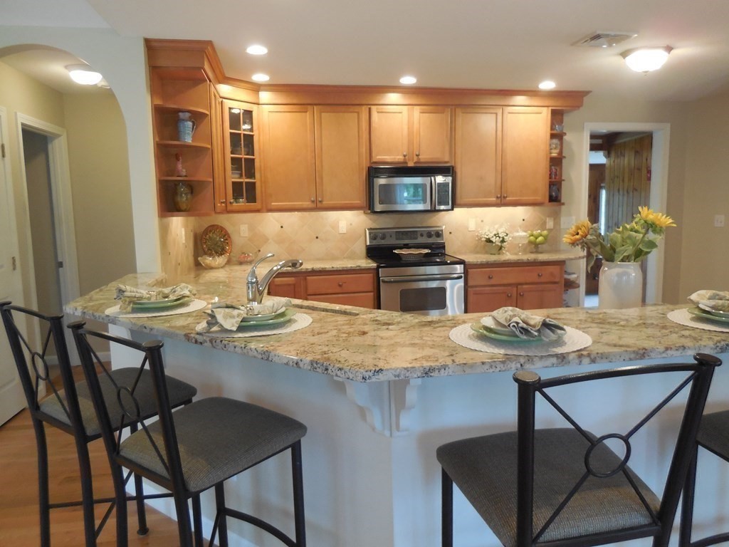 85 Mountain Road Holyoke, MA 01040 - Photo 7 of 28