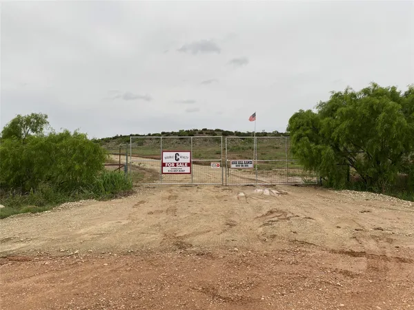 $5,497,800 | 906 C R 235, Old Glory, TX 79540