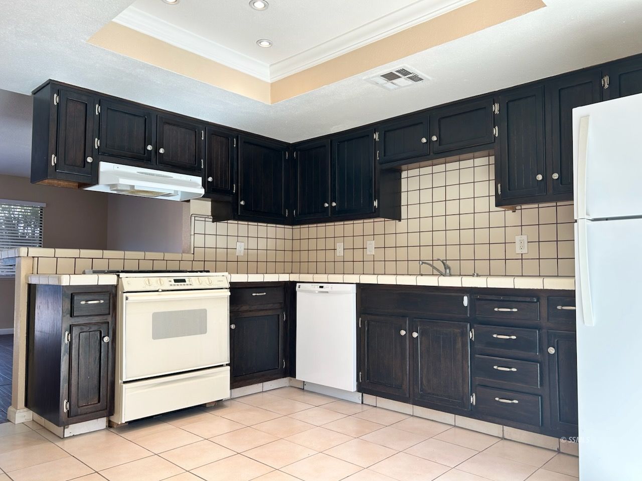 932 West Graaf Avenue Ridgecrest, CA 93555 - Photo 4 of 13