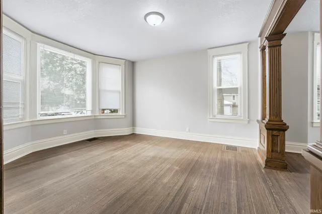 $179,900 | 344 West Dewald Street, Fort Wayne, IN 46802