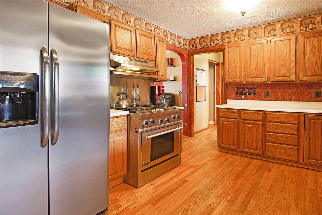 406 South Apple Road Osceola, IN 46561 - Photo 8 of 22 Gallery Image 8