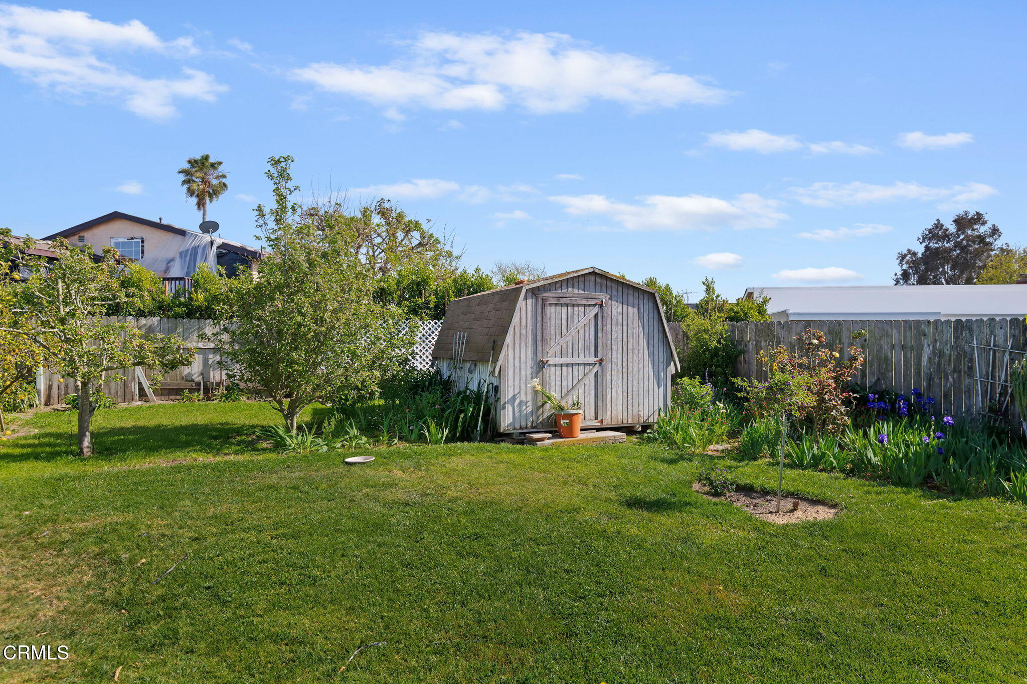 1126 Lawrence Way Oxnard, CA 93035 - Photo 16 of 16 a view of a back yard