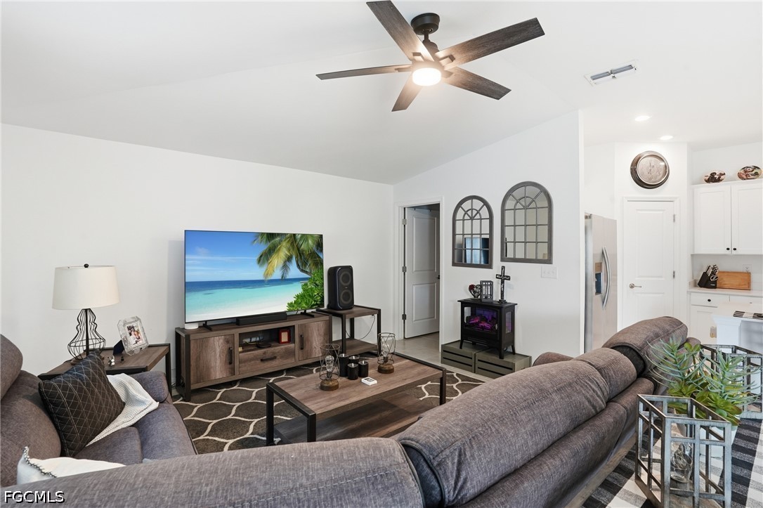 184 Peerless Street Lehigh Acres, FL 33974 - Photo 11 of 41