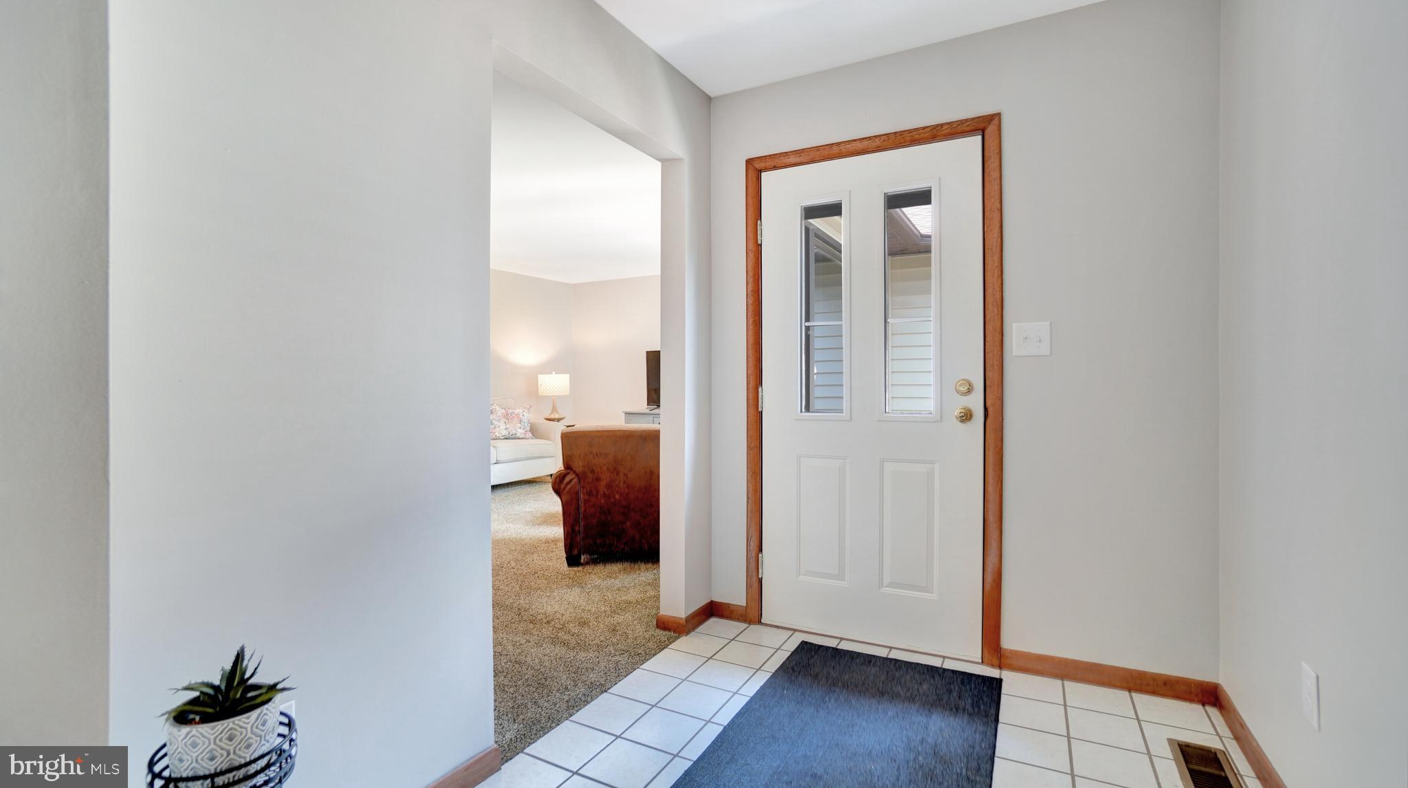 7824 Elberta Drive Severn, MD 21144 - Photo 2 of 48 Welcoming foyer