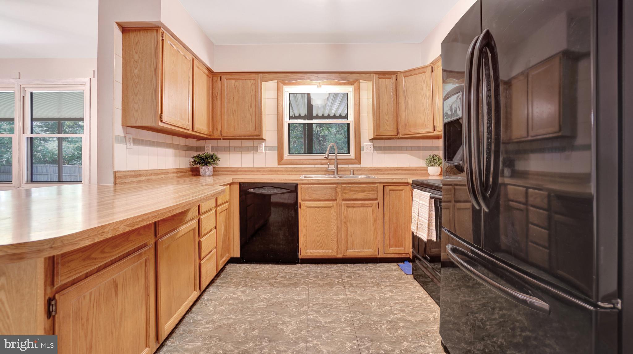 7824 Elberta Drive Severn, MD 21144 - Photo 6 of 48 Plenty of cabinets