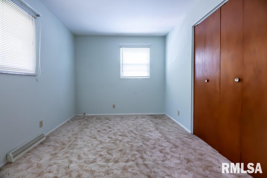 302 Lynnhaven Drive Washington, IL 61571 - Photo 14 of 39 Gallery Image 14