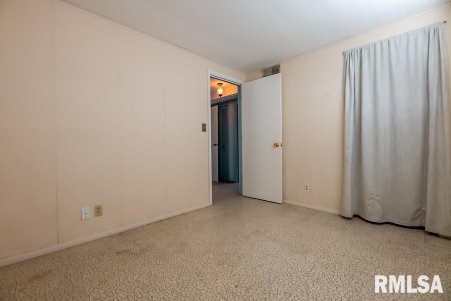 302 Lynnhaven Drive Washington, IL 61571 - Photo 21 of 39 Gallery Image 21