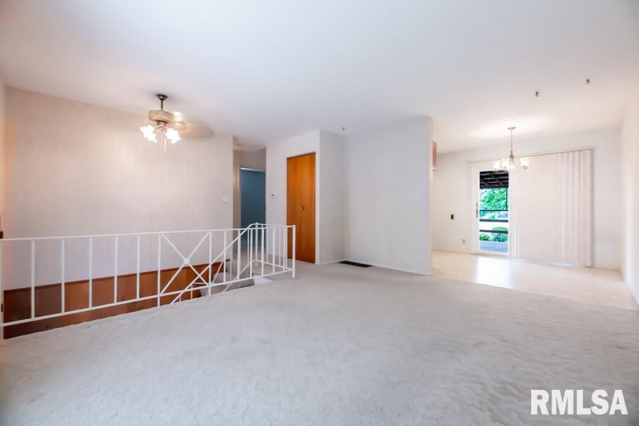 302 Lynnhaven Drive Washington, IL 61571 - Photo 6 of 39 Gallery Image 6