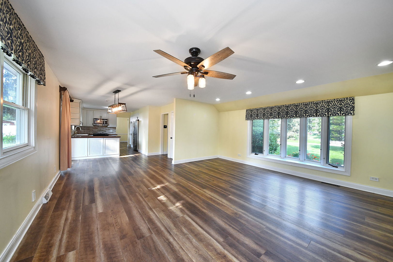 848 Rocksbury Court Batavia, IL 60510 - Photo 13 of 30 Gallery Image 13